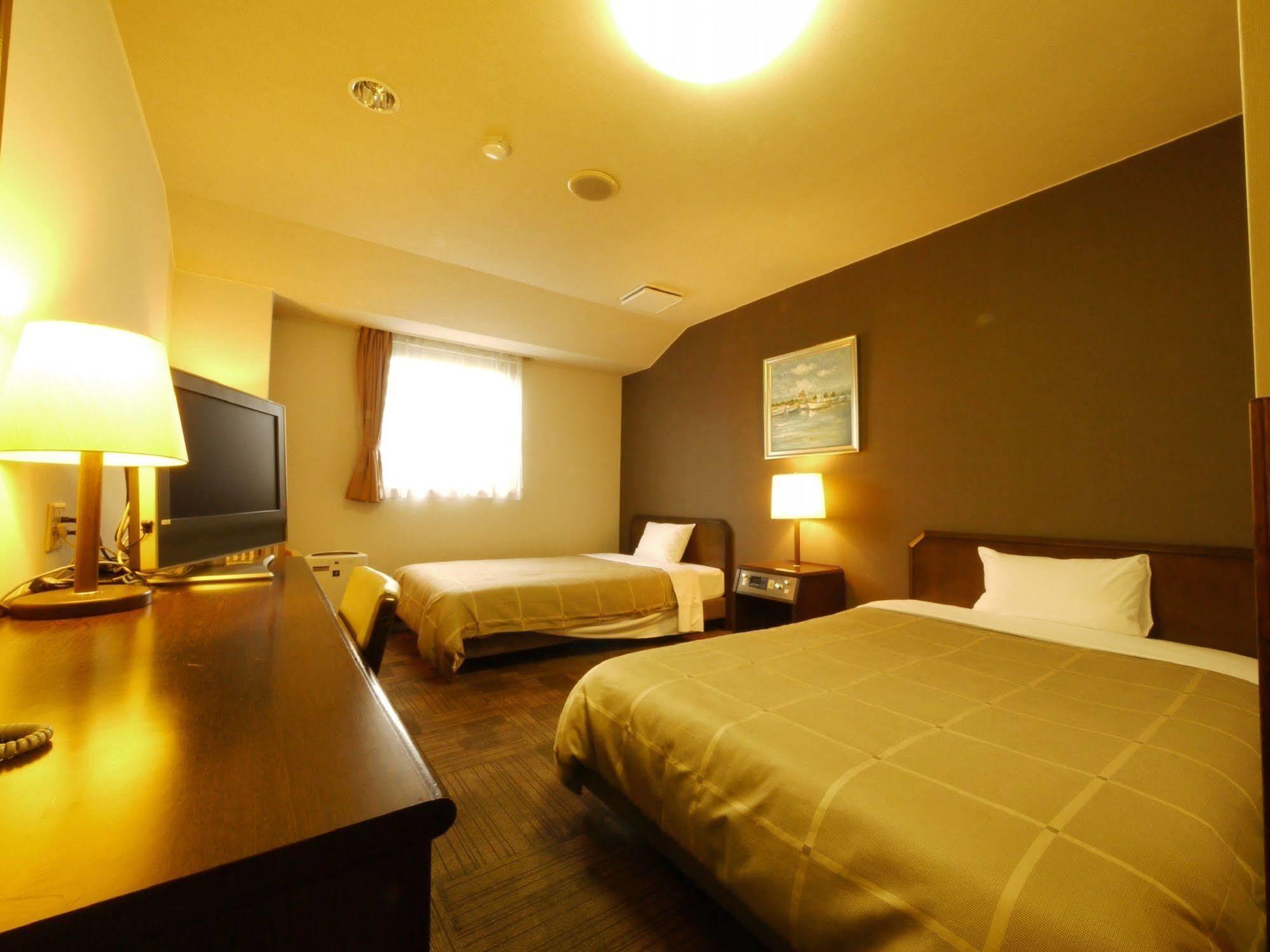 Hotel Route-Inn Ageo Bagian luar foto